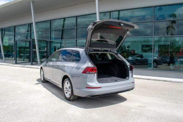 Volkswagen Golf Variant 2.0 TDi Life 9