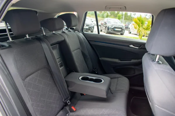 Volkswagen Golf Variant 2.0 TDi Life 38