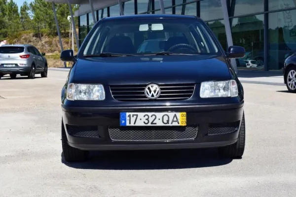 Volkswagen Polo Outro 2