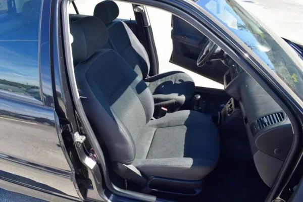 Volkswagen Polo Outro 14