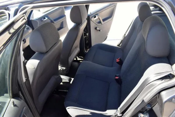 Volkswagen Polo Outro 22