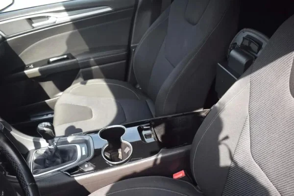 Ford Mondeo SW 2.0 TDCi Titanium 34