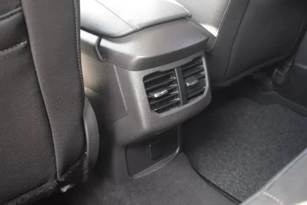 Ford Mondeo SW 2.0 TDCi Titanium 37