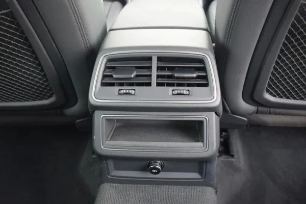 Audi A6 Avant 40 TDI S tronic 33