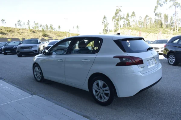 Peugeot 308 1.5 BlueHDi Business Line 4