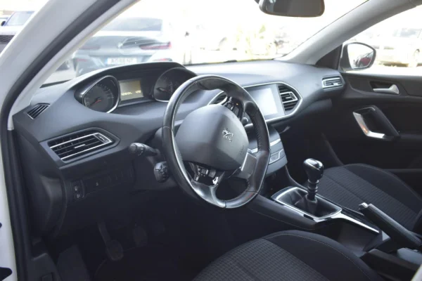 Peugeot 308 1.5 BlueHDi Business Line 7