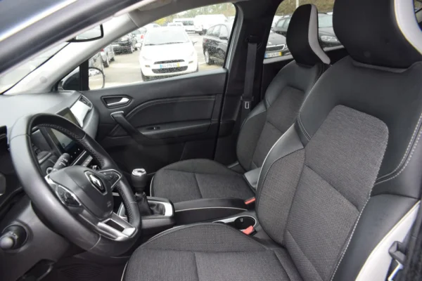 Renault Captur 1.0 TCe Exclusive 37