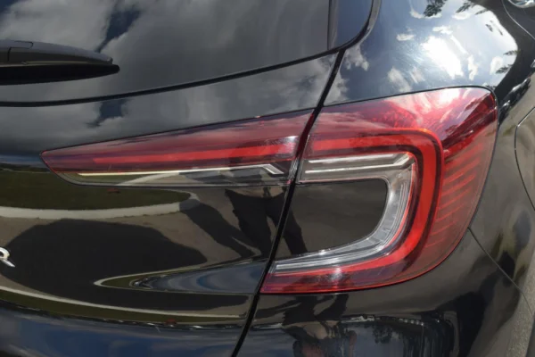 Renault Captur 1.0 TCe Exclusive 18