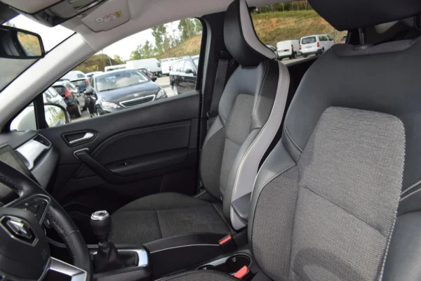 Renault Captur 1.0 TCe Exclusive 37