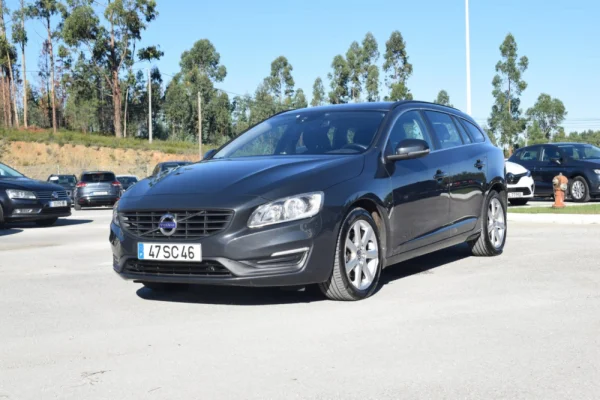 Volvo V60 2.0 D4 Momentum 3