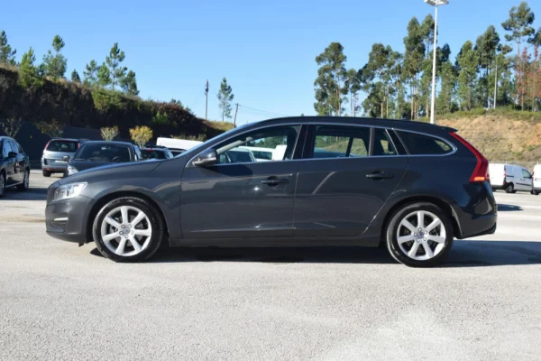 Volvo V60 2.0 D4 Momentum 4