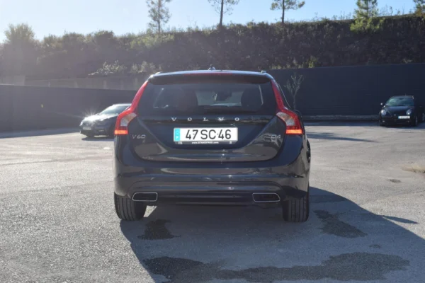 Volvo V60 2.0 D4 Momentum 7