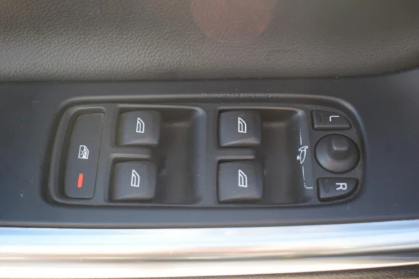Volvo V60 2.0 D4 Momentum 22