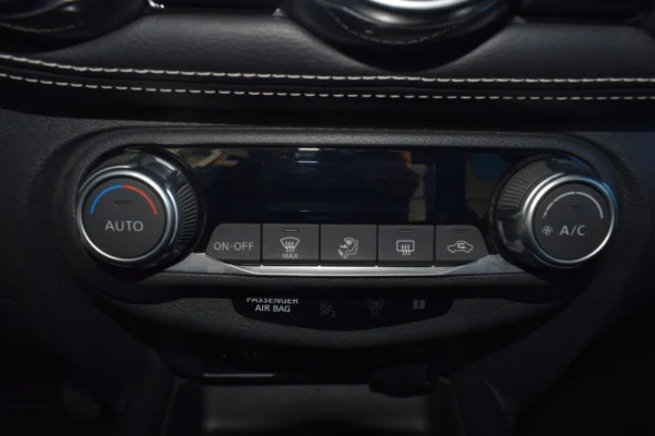 Nissan Juke 1.0 DIG-T Tekna 30