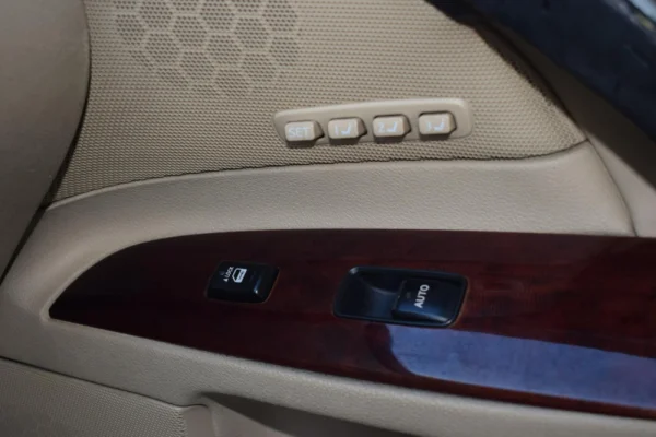 Lexus IS 220 43