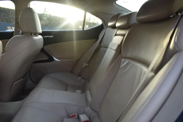 Lexus IS 220 48