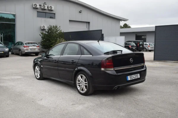 Opel Vectra 1.9 CDTI GTS 5