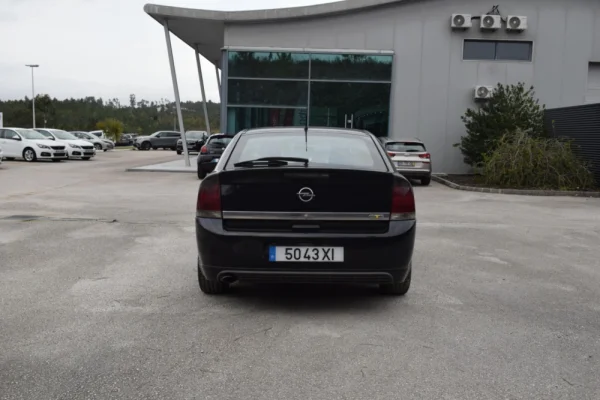 Opel Vectra 1.9 CDTI GTS 6
