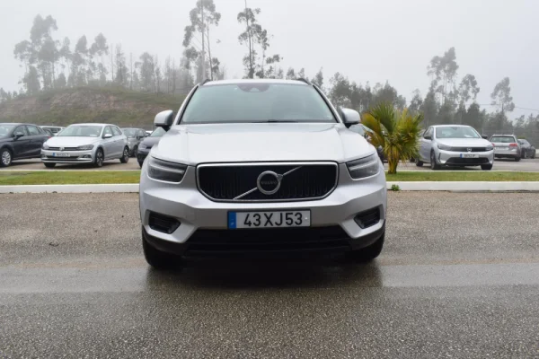 Volvo XC 40 2.0 D3 Momentum 2