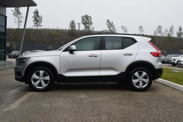Volvo XC 40 2.0 D3 Momentum 4