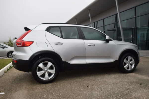 Volvo XC 40 2.0 D3 Momentum 5