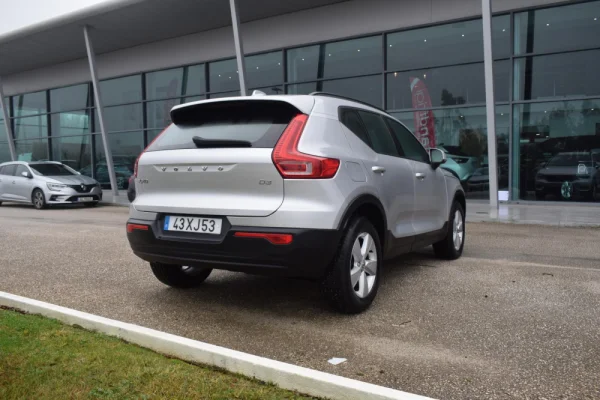 Volvo XC 40 2.0 D3 Momentum 6
