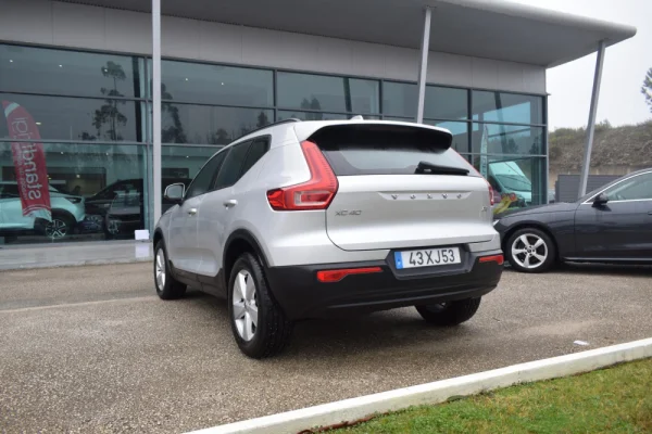 Volvo XC 40 2.0 D3 Momentum 8