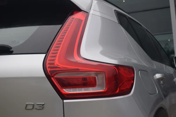 Volvo XC 40 2.0 D3 Momentum 16