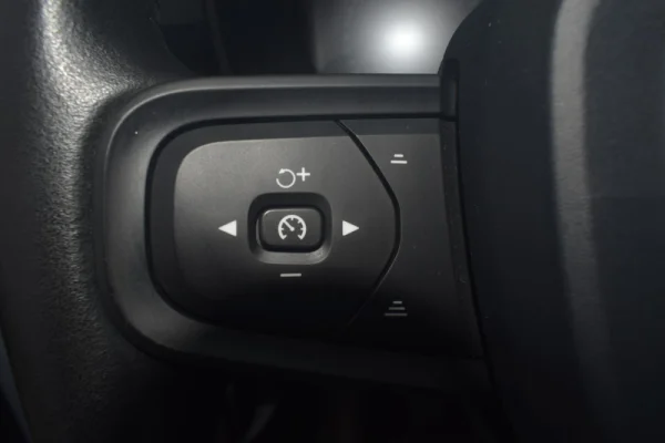 Volvo XC 40 2.0 D3 Momentum 22