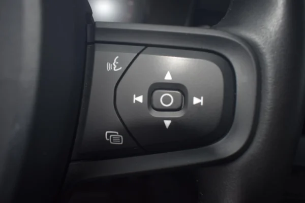 Volvo XC 40 2.0 D3 Momentum 23