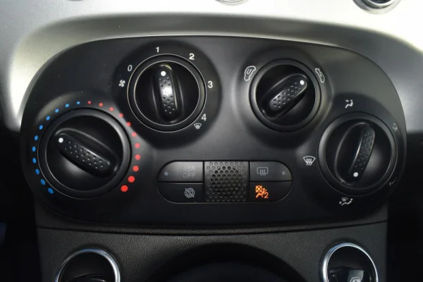 Fiat 500 1.0 Hybrid Connect 32