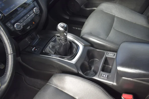 Nissan X-Trail 1.6 dCi Tekna Xtronic 18