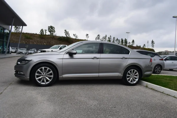 Volkswagen Passat 2.0 TDI Highline 4