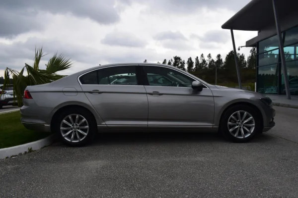 Volkswagen Passat 2.0 TDI Highline 5