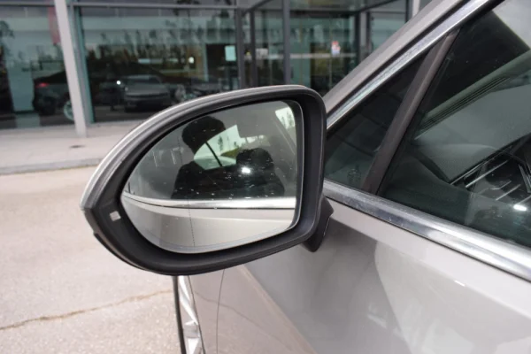 Volkswagen Passat 2.0 TDI Highline 12