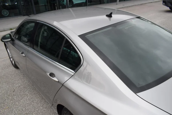 Volkswagen Passat 2.0 TDI Highline 13