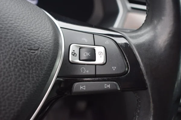 Volkswagen Passat 2.0 TDI Highline 21