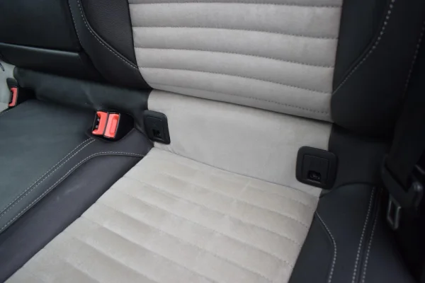 Volkswagen Passat 2.0 TDI Highline 41