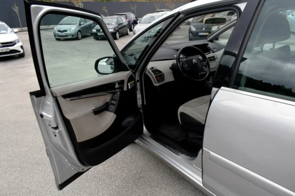 Citroen C4 Grand Picasso 1.6 HDi 9