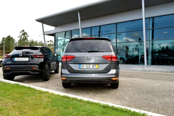 Volkswagen Touran 1.6 TDI Confortline 6