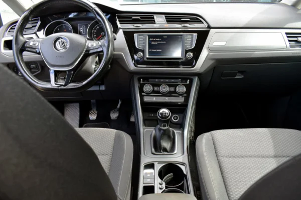 Volkswagen Touran 1.6 TDI Confortline 29