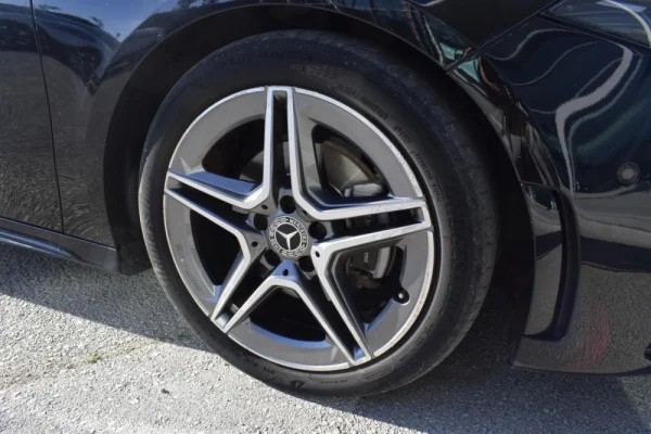 Mercedes-Benz A 180 d AMG Line 2.0 10