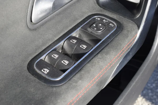 Mercedes-Benz A 180 d AMG Line 2.0 17