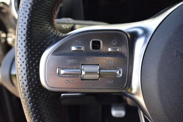 Mercedes-Benz A 180 d AMG Line 2.0 23