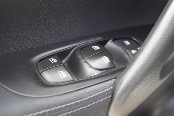 Nissan Qashqai 1.5 dCi N-Connecta 11