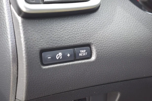 Nissan Qashqai 1.5 dCi N-Connecta 13