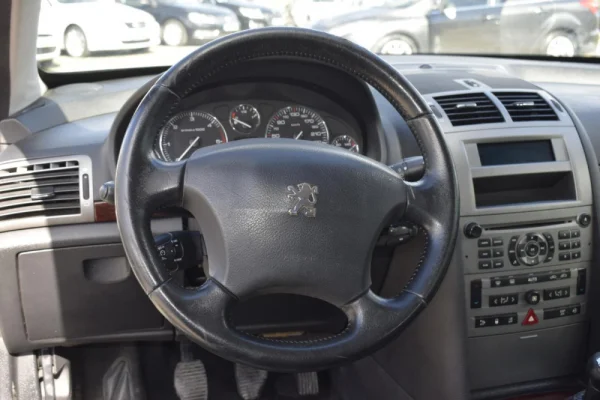 Peugeot 407 SW 1.6 HDi Executive 14