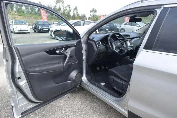 Nissan Qashqai 1.5 dCi N-Connecta Business 16
