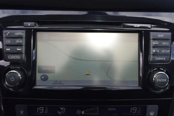 Nissan Qashqai 1.5 dCi N-Connecta Business 32