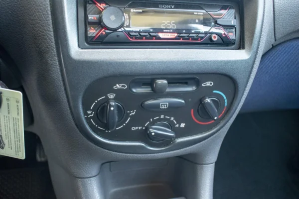 Peugeot 206 1.1 17